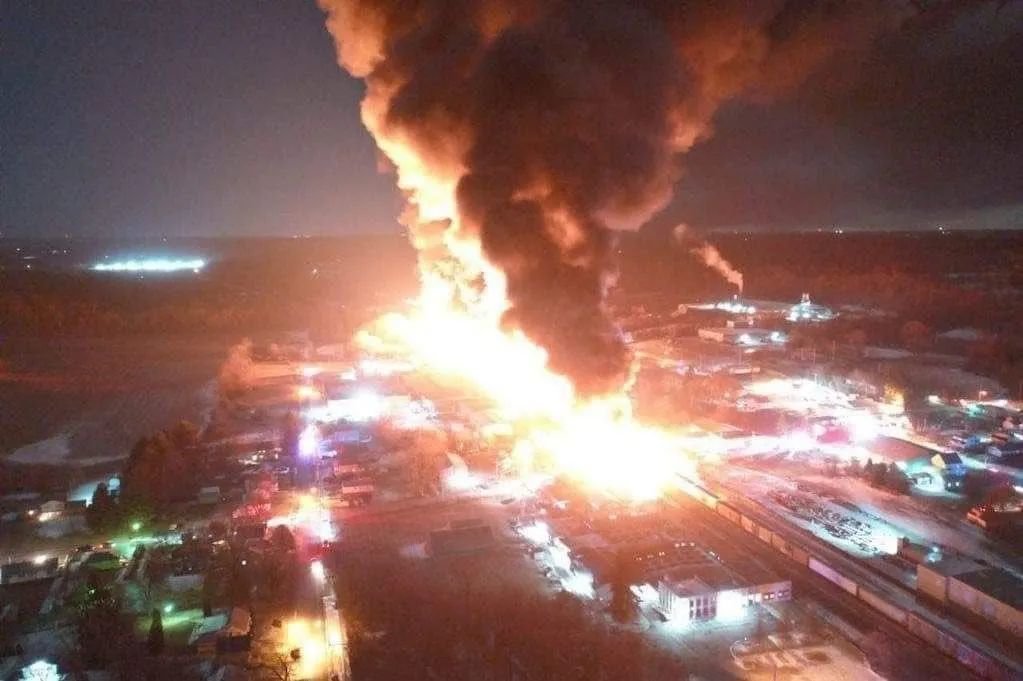 唐驳虎:俄亥俄爆炸毁了半个美国?类似出轨事故每天1.8次