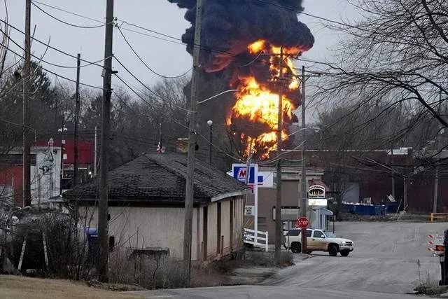 唐驳虎:俄亥俄爆炸毁了半个美国?类似出轨事故每天1.8次