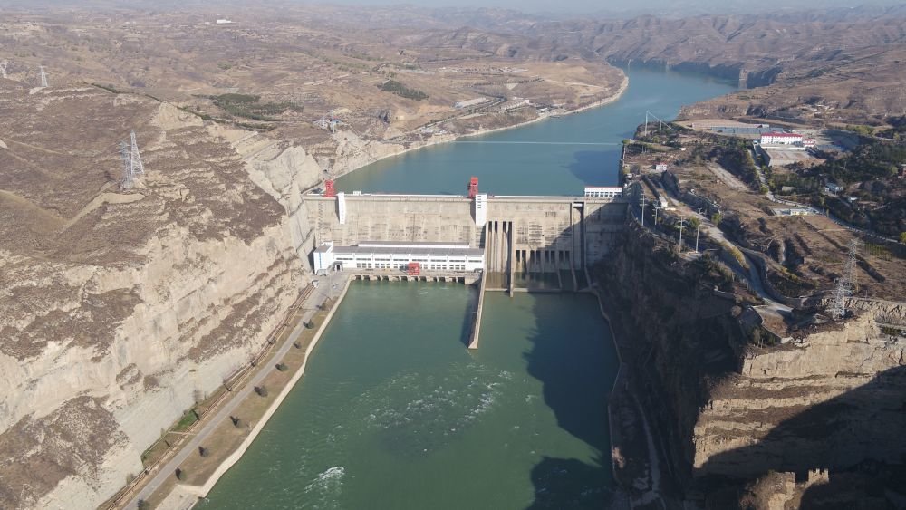 图为位于山西省偏关县的万家寨水利枢纽。（采访对象供图）