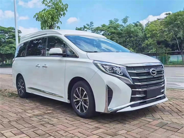 传祺m8定制版极夜之光豪华七座商务车