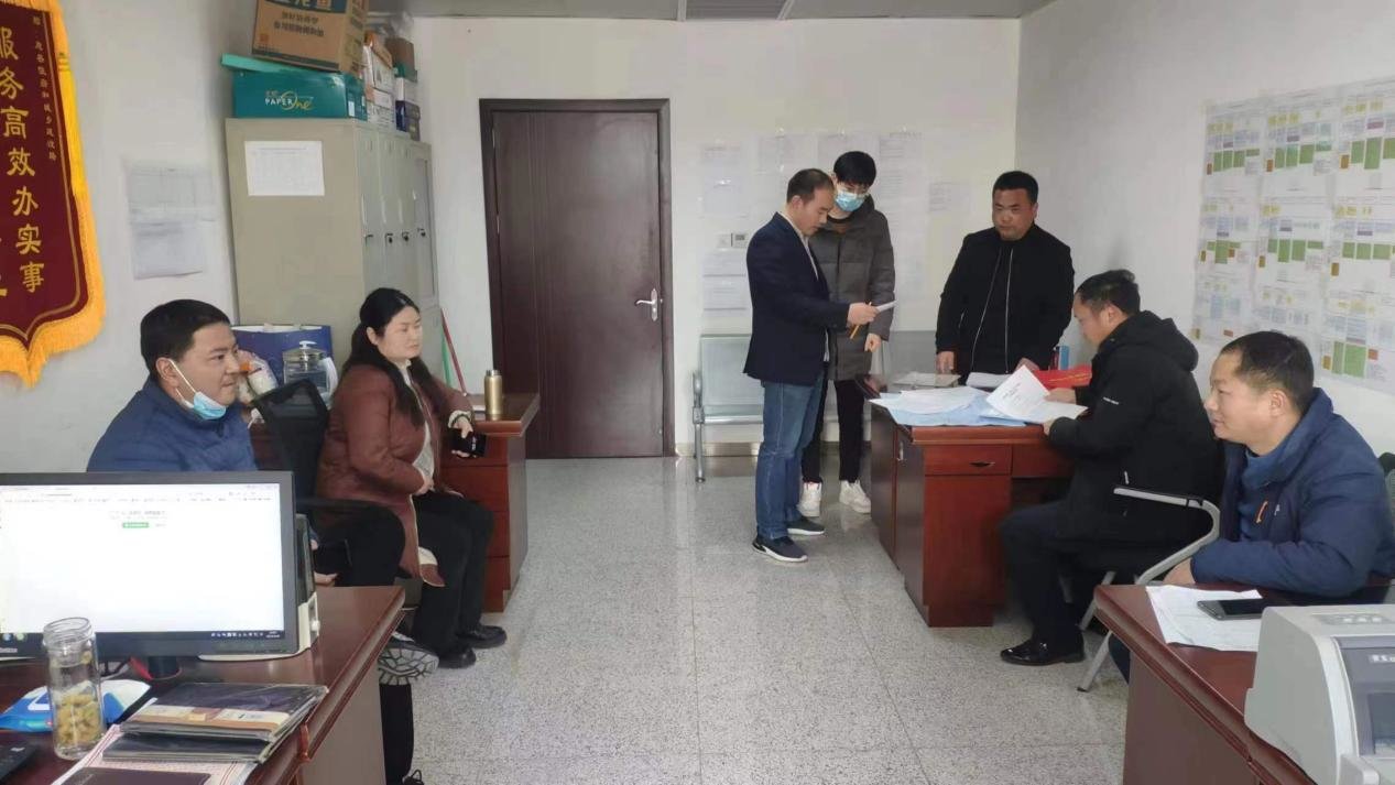 “拿地即开工”助力项目建设“加速度”——息县合力实现建筑工程项目“多证齐发”凤凰网河南_凤凰网