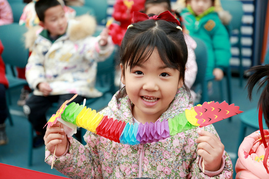 郑州市郑东新区安和幼儿园:龙回大地暖 安宝闹春回