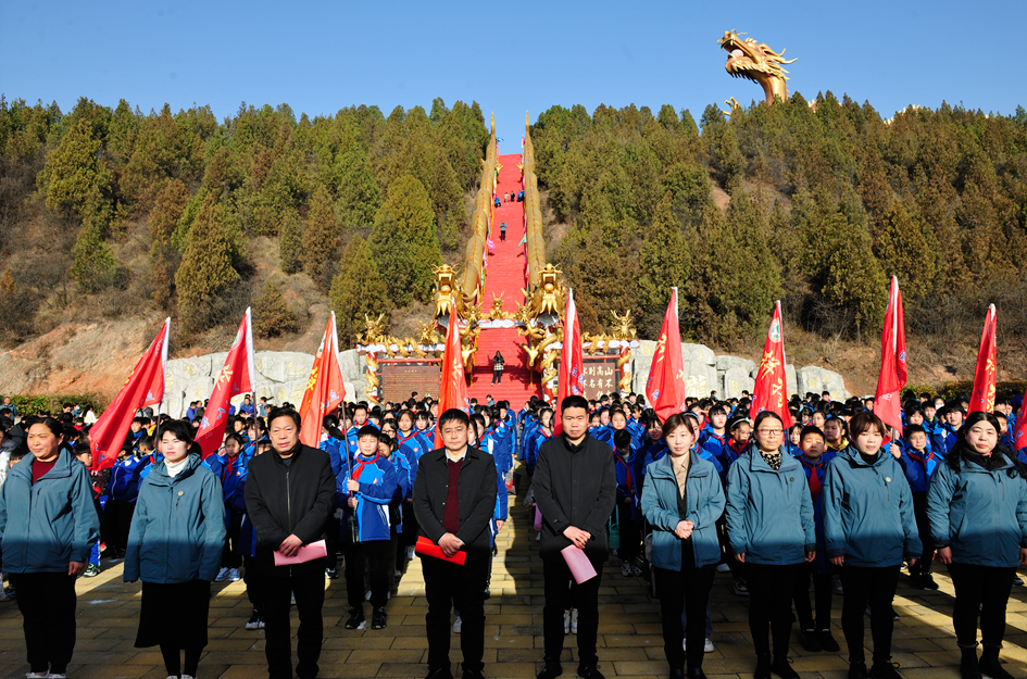 第五届龙抬头盛典暨研学旅游启动仪式在丹江大观苑成功举行
