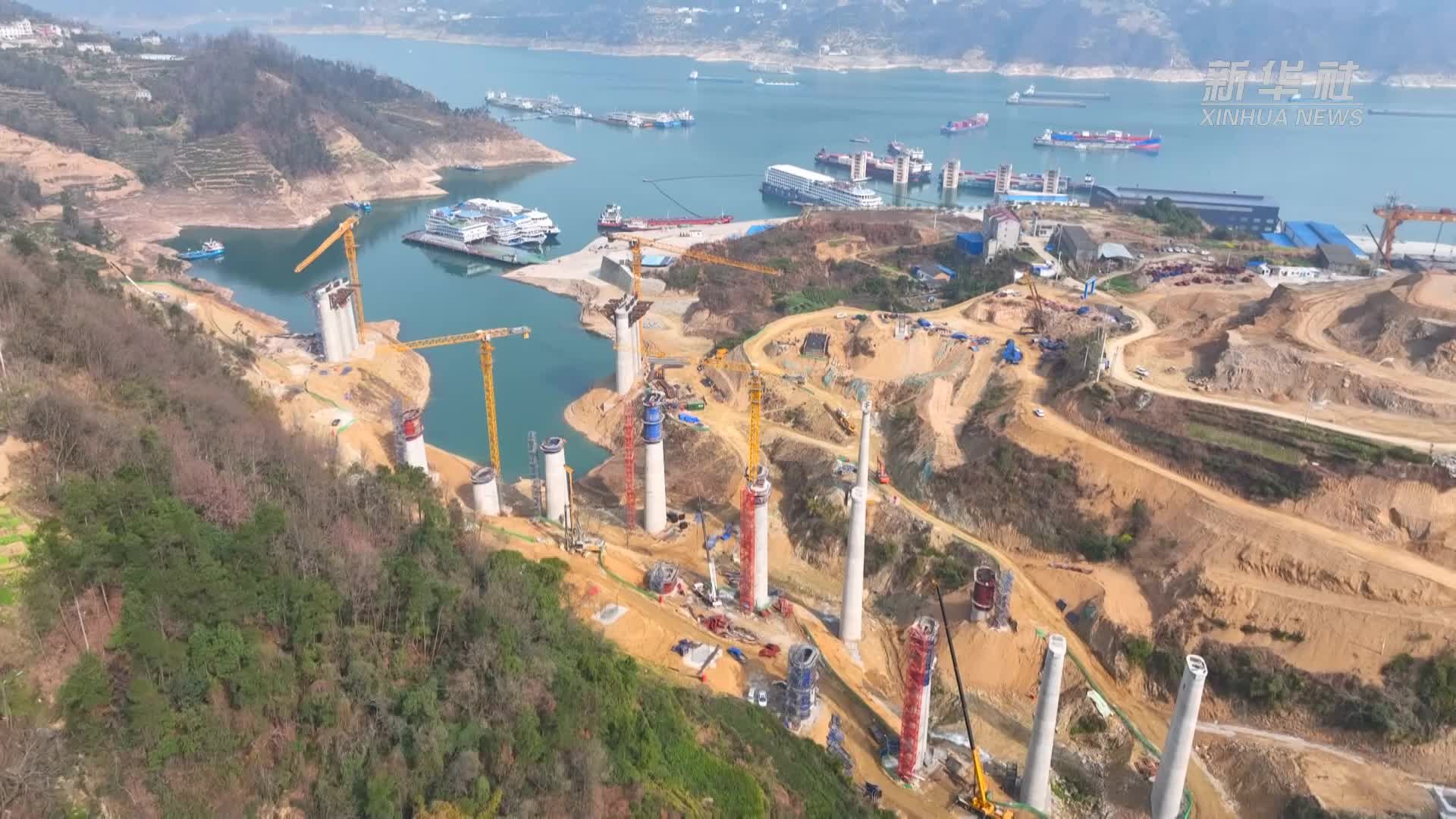 强信心·开新局｜湖北宜昌：三峡枢纽茅坪港疏港铁路加紧建设
