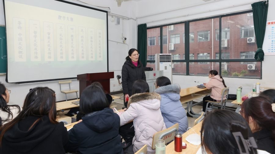 新学期开始师生精神状态饱满