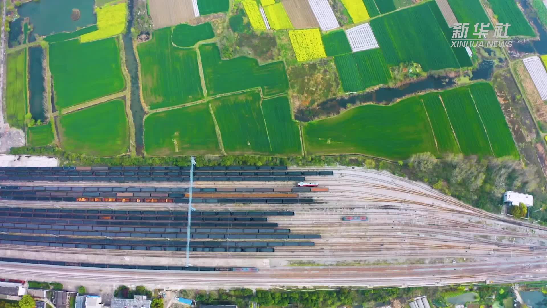 强信心·开新局|火车开进仓库里 服务生产“零距离”
