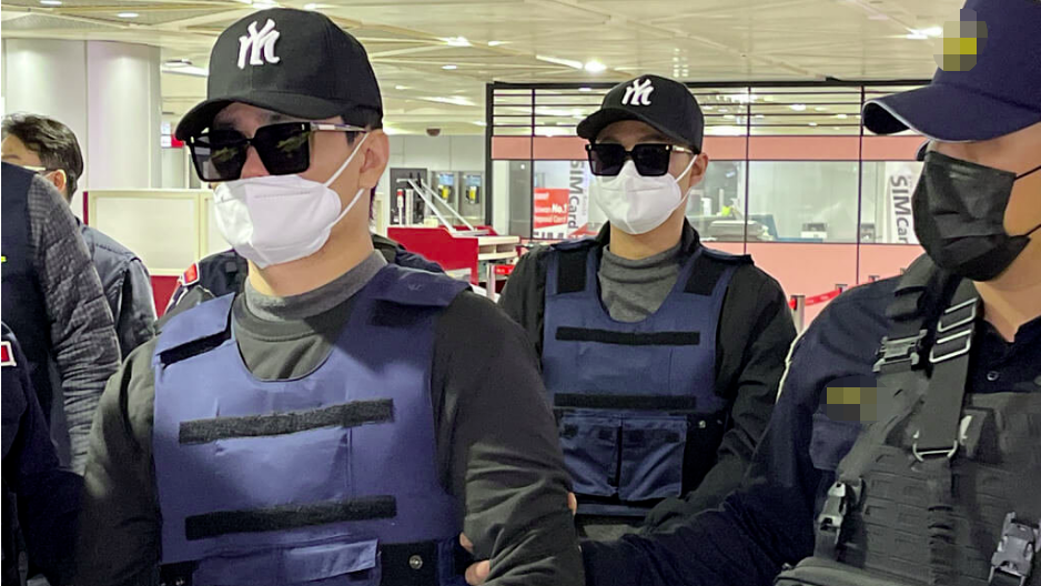 凤凰晚报|国家医保局回应个人账户“钱少了”;泽连斯基谈与中国接触的重要性