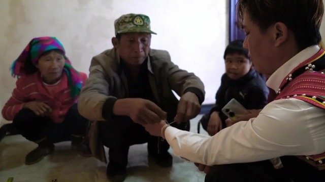 拉祜族如何过“扩塔节”？拴线仪式寄托长辈的祝福和游子对家乡的思念