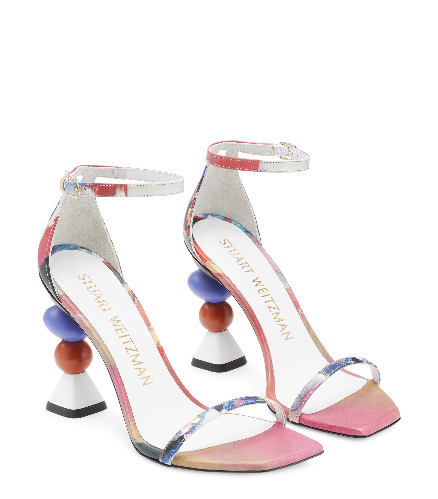 STUART WEITZMAN携手纽约潮牌KIDSUPER打造限定胶囊系列 艺想奇思 潮履幻塑