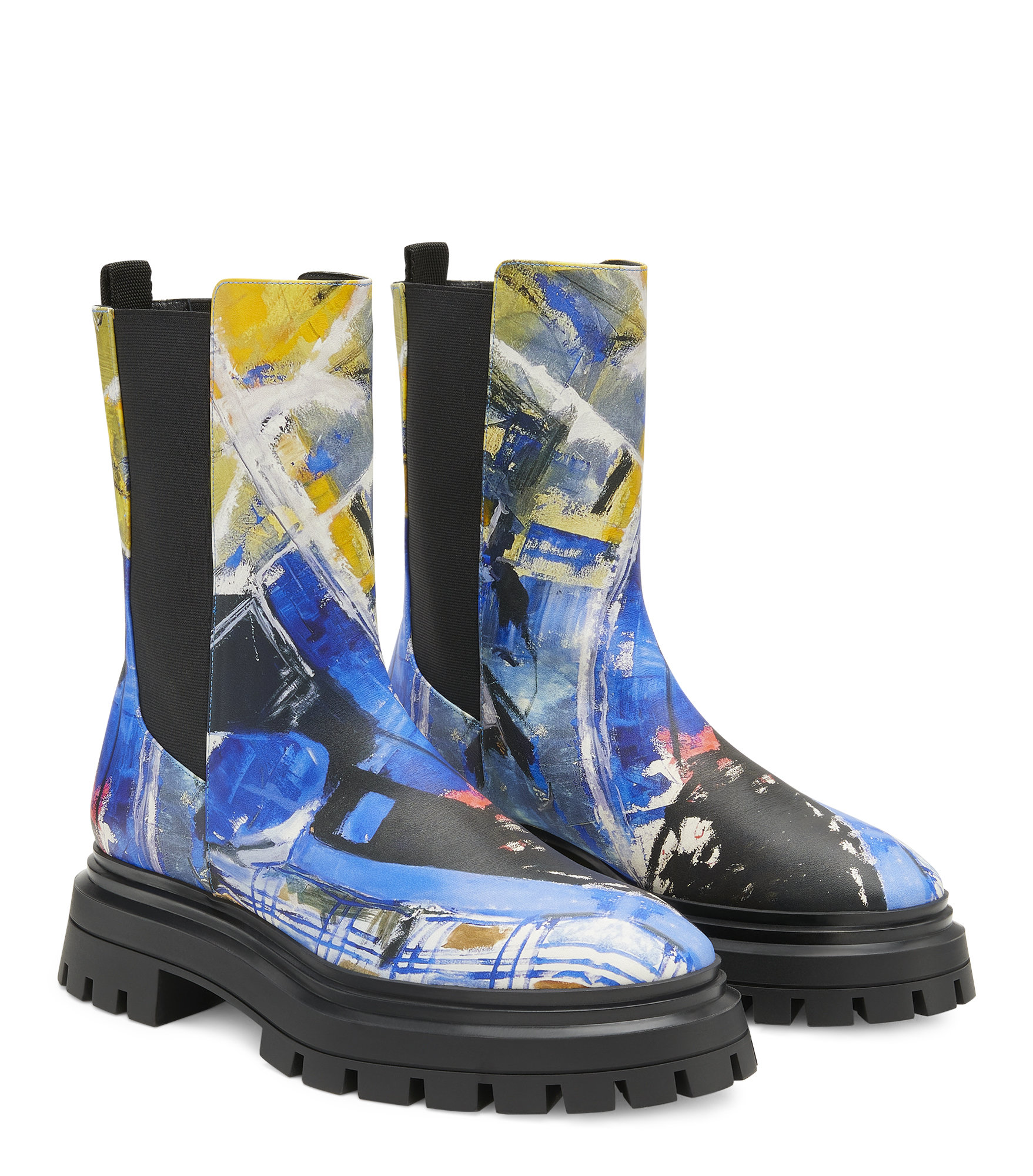STUART WEITZMAN携手纽约潮牌KIDSUPER打造限定胶囊系列 艺想奇思 潮履幻塑