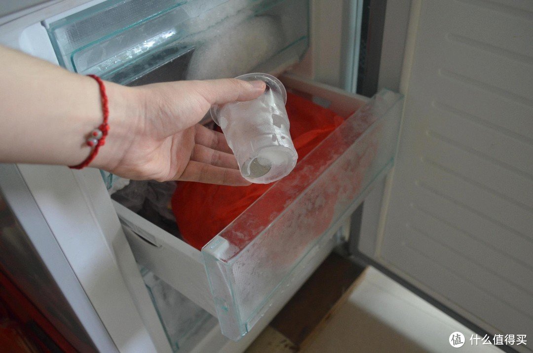 出远门的时候,切记在冰箱里面放一枚硬币,不是迷信,有科学依据