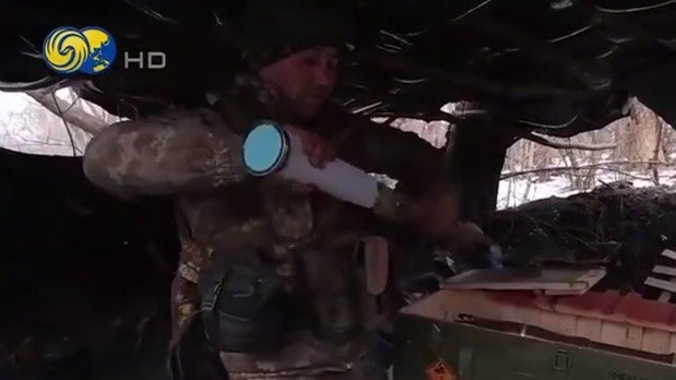 俄乌两军继续争夺巴赫穆特、武赫列达尔