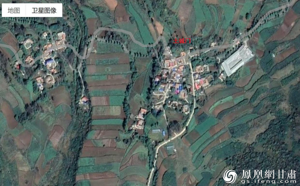 土城门20余户居民及城墙位置卫星照片