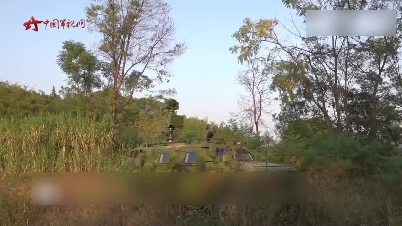 攻防大战上演快船篮网季后赛预演引热议