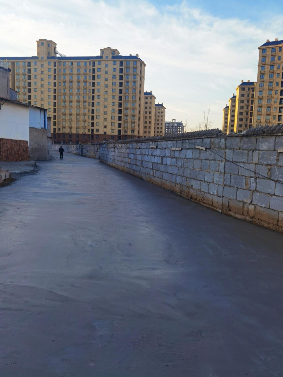 郏县:背街小巷换新颜