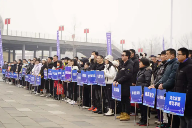 承德市首届全民健身大会暨职工、社区运动会乒乓球、羽毛球、拔河、体育标准达标赛火热开赛