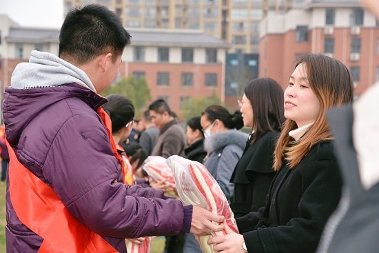 兔年小抱枕“代表我的心”