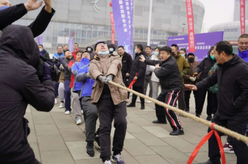 承德市首届全民健身大会暨职工、社区运动会乒乓球、羽毛球、拔河、体育标准达标赛火热开赛