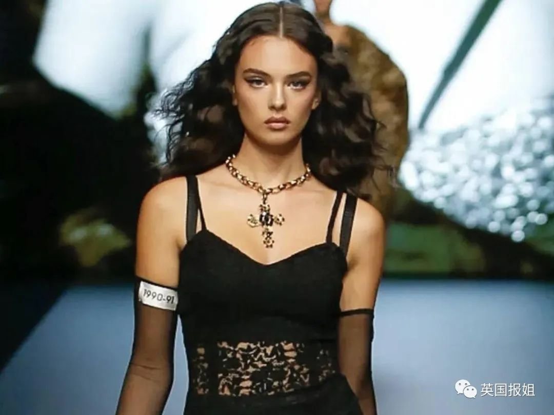 用稻草绣花！ : r/Embroidery, image size:1080x810