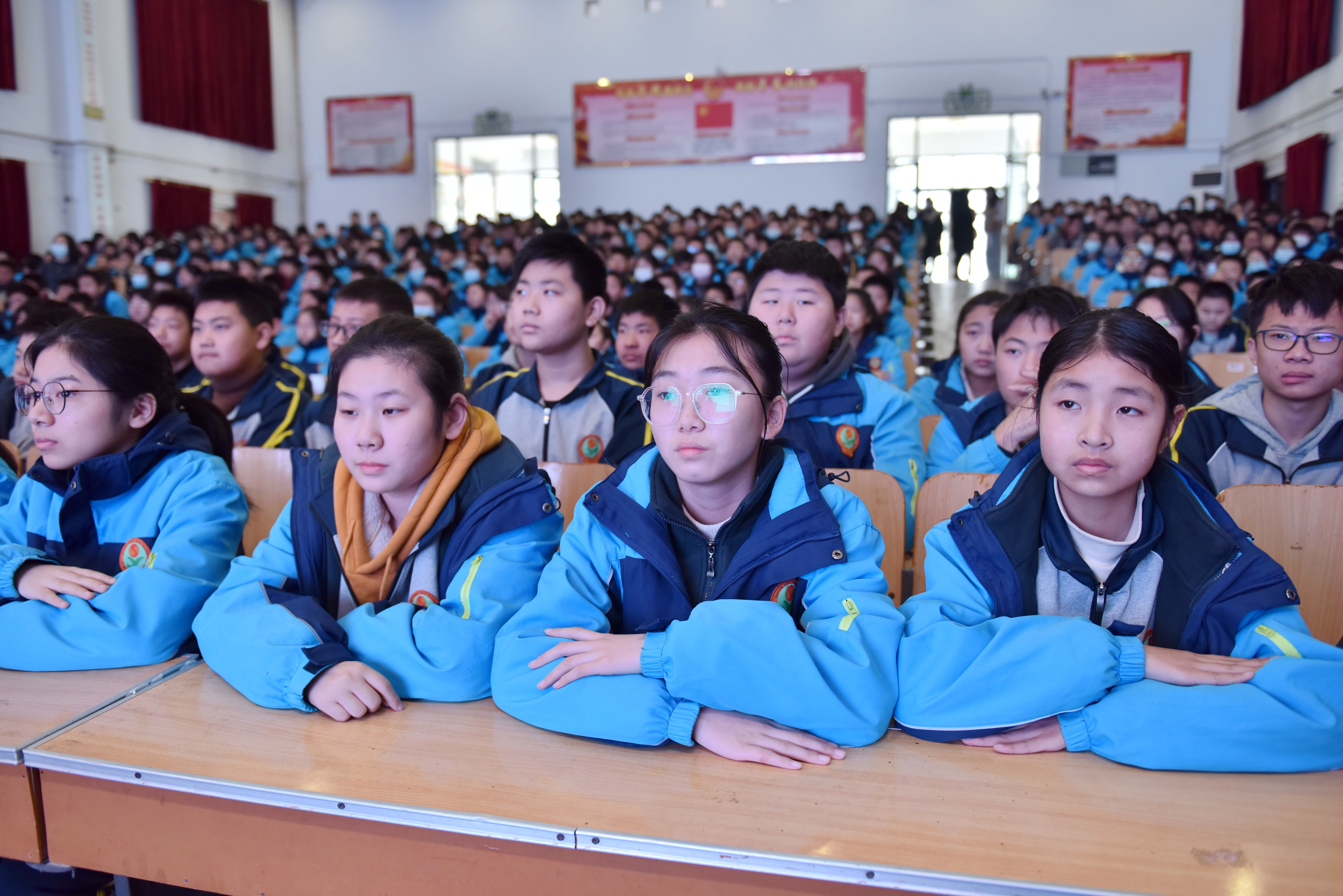 沂源县公安局禁毒大队开展禁毒宣传进校园活动