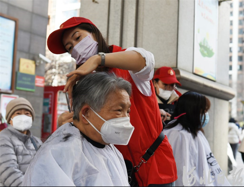 河北石家庄：志愿服务在社区3.jpg