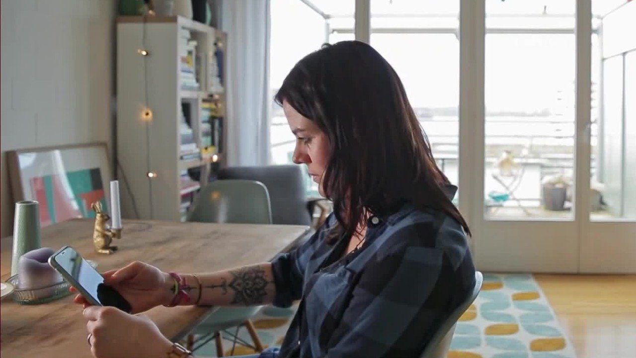 政治家因性丑闻事件遭遇网暴，当事人：患上了抑郁症，曾想过要自杀