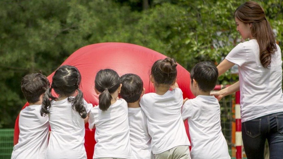 “一孩难求”，专家：首轮幼儿园关停潮已来