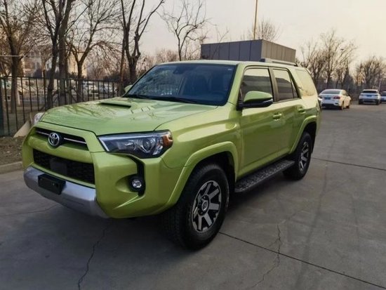 2023款丰田超霸40l稀有颜色荧绿色现车