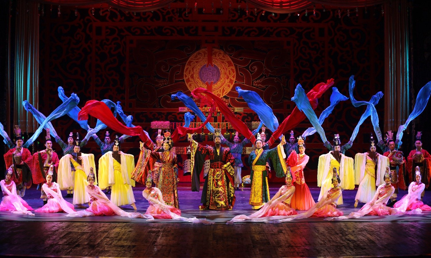 赏浪漫樱花 观编钟古乐 “首届湖北编钟音乐节”在汉启幕