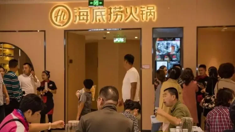 初代豪门网红，这次“抠门”抠上热搜