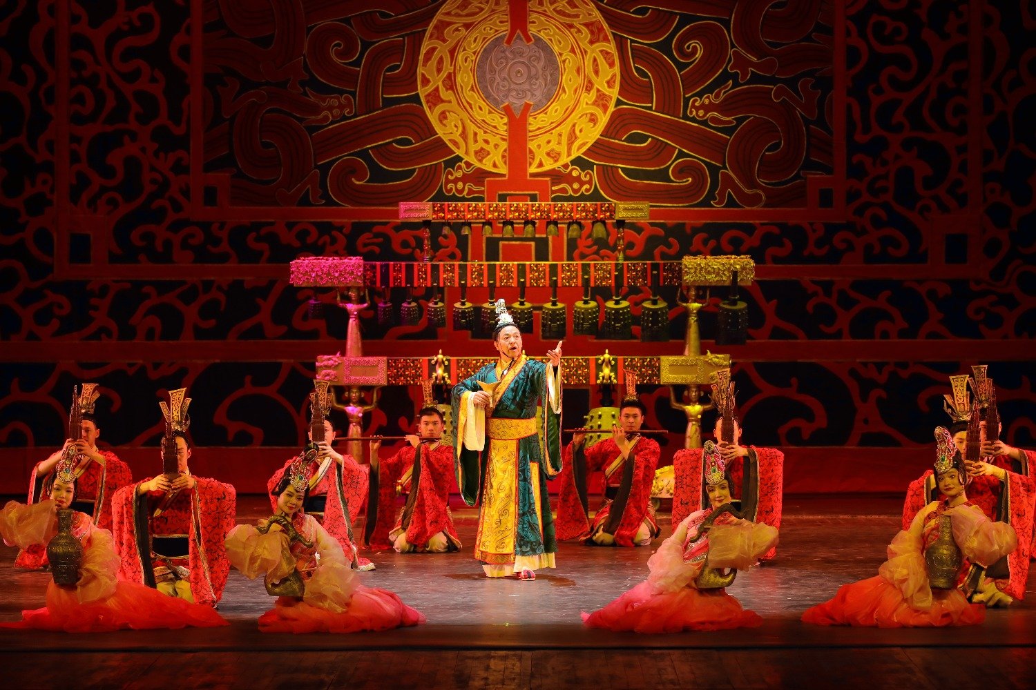 赏浪漫樱花 观编钟古乐 “首届湖北编钟音乐节”在汉启幕