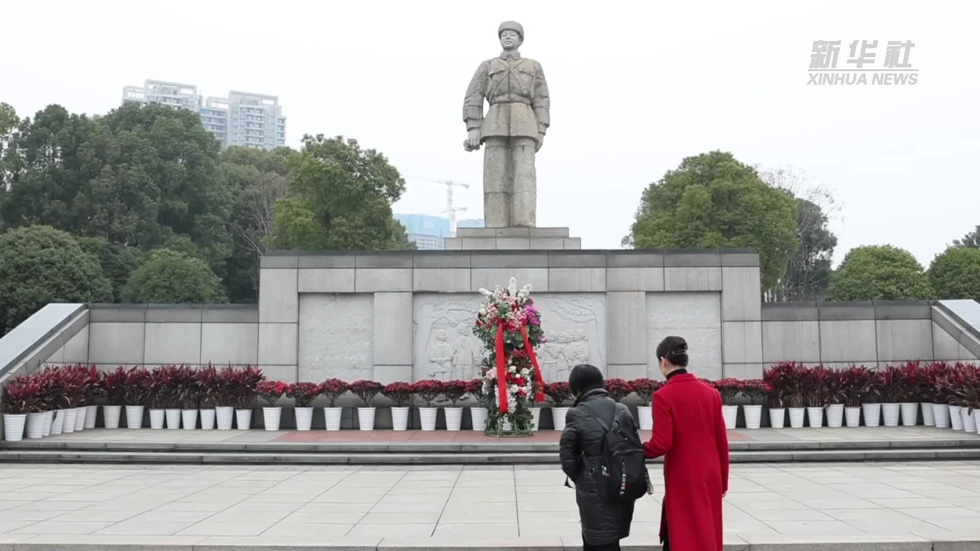 母女两代人的雷锋故事_凤凰网视频_凤凰网
