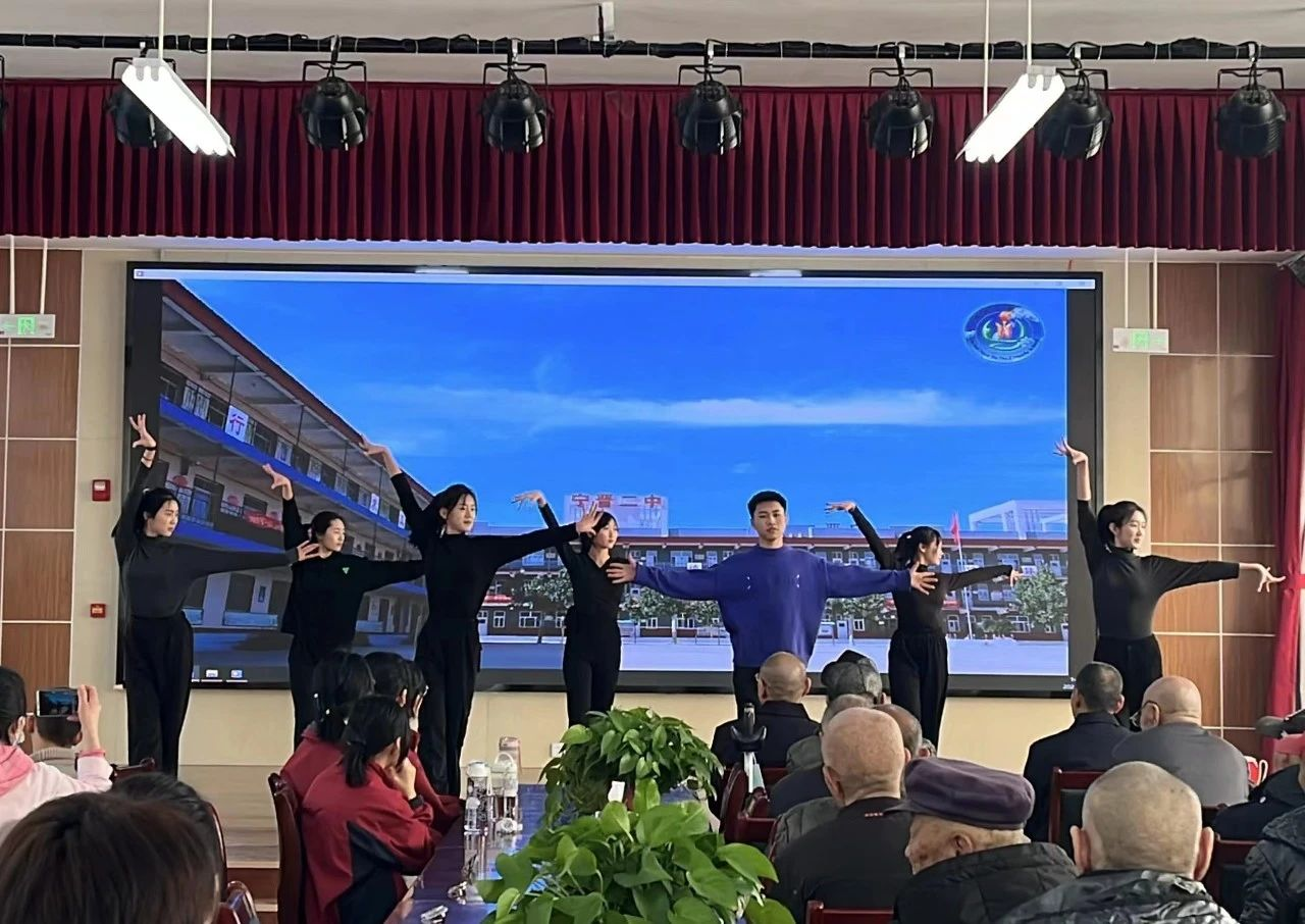 河北宁晋县教育系统掀起学雷锋活动热潮