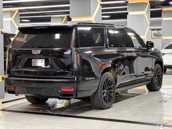 23款凯迪拉克凯雷德加长版30t柴油现车