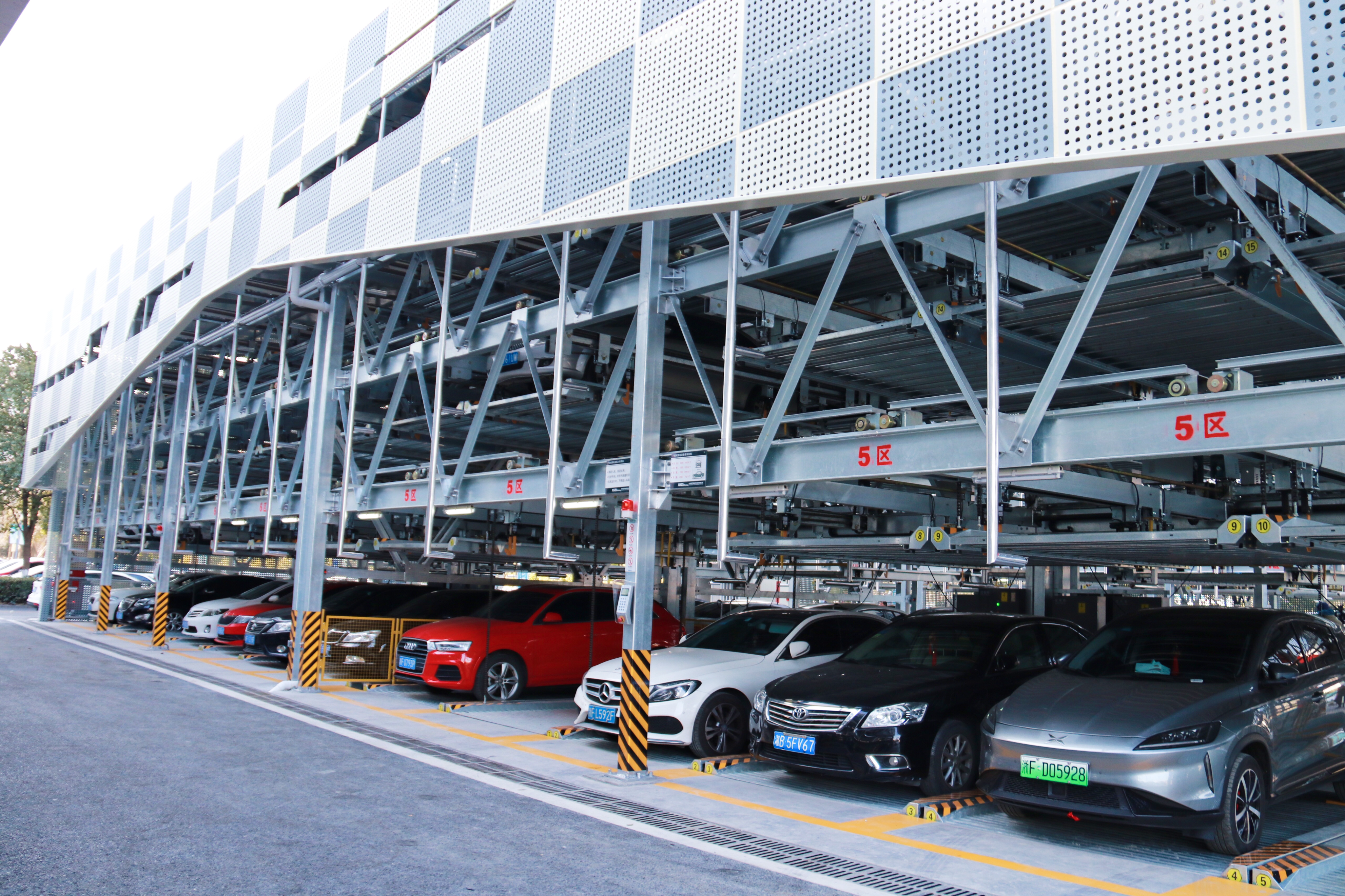 韩国禁止电动车驶入机械式停车场！电动车，需要减肥了！