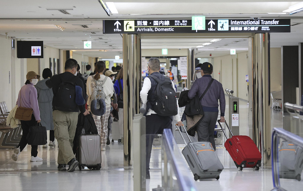 凤凰晚报|3月起赴日检疫措施放宽;开除保洁员的企业当面道歉