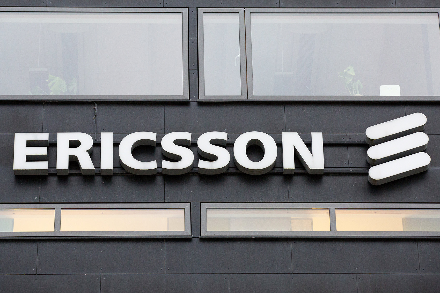 顶不住了？爱立信宣布裁员8500人，系业内最大规模裁员_凤凰网