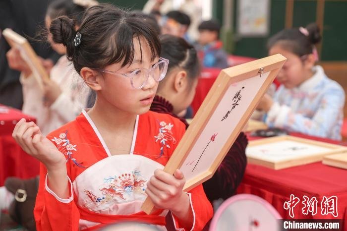 江西南昌：非遗技艺走进校园学生感受非遗文化魅力