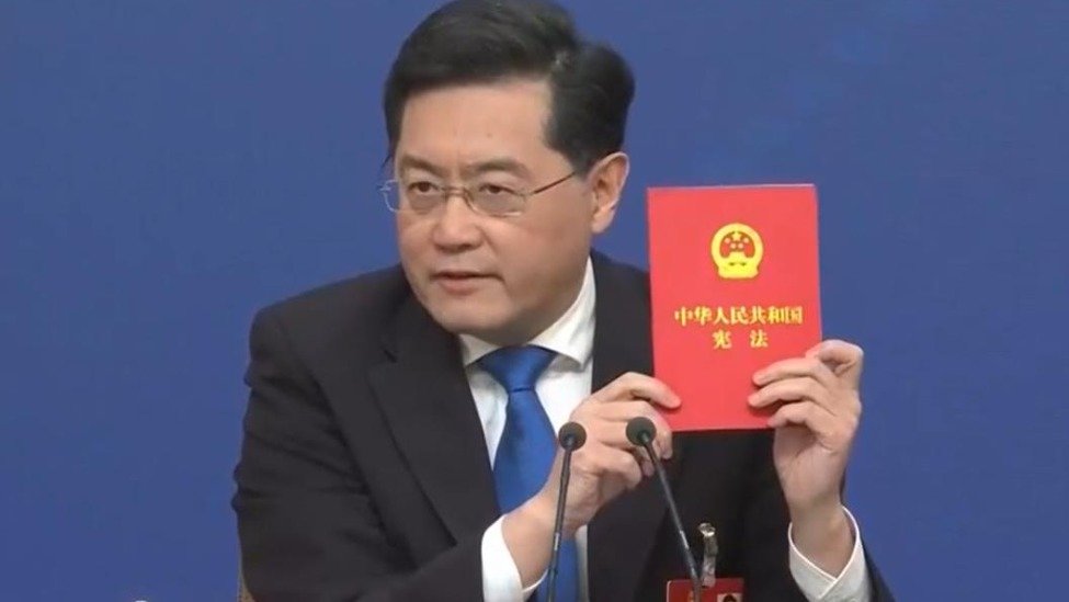 秦刚答凤凰记者问:中美在台海发生冲突的风险有多大?_凤凰网视频_凤凰网