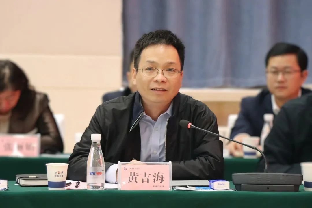 新疆生产建设兵团第十一师党委常委、副师长 黄吉海