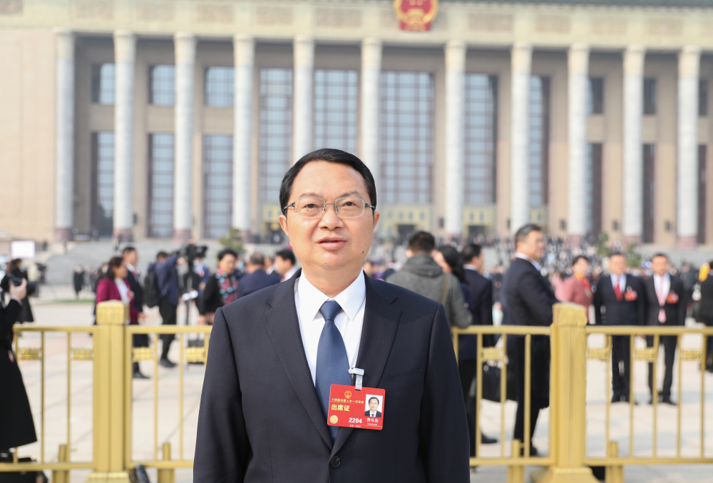 全国人大代表曾从钦:锚定高质量发展首要任务 全力以赴挑大梁走在前作贡献