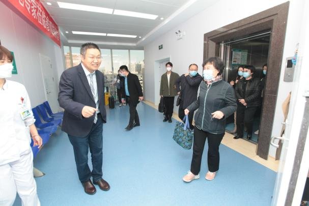 河南省肿瘤医院周虎主任欢迎专家组