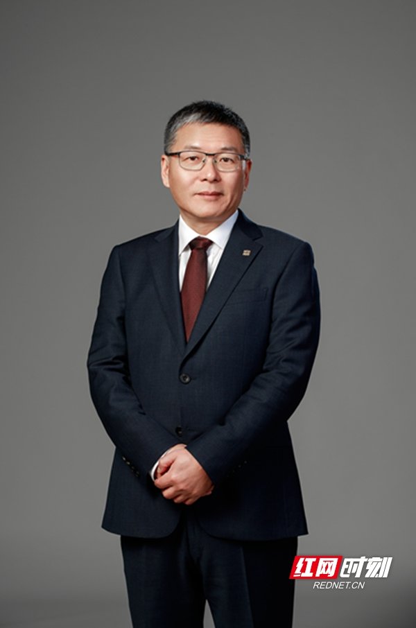 全国人大代表，中车株洲电力机车研究所有限公司党委书记、董事长李东林。
