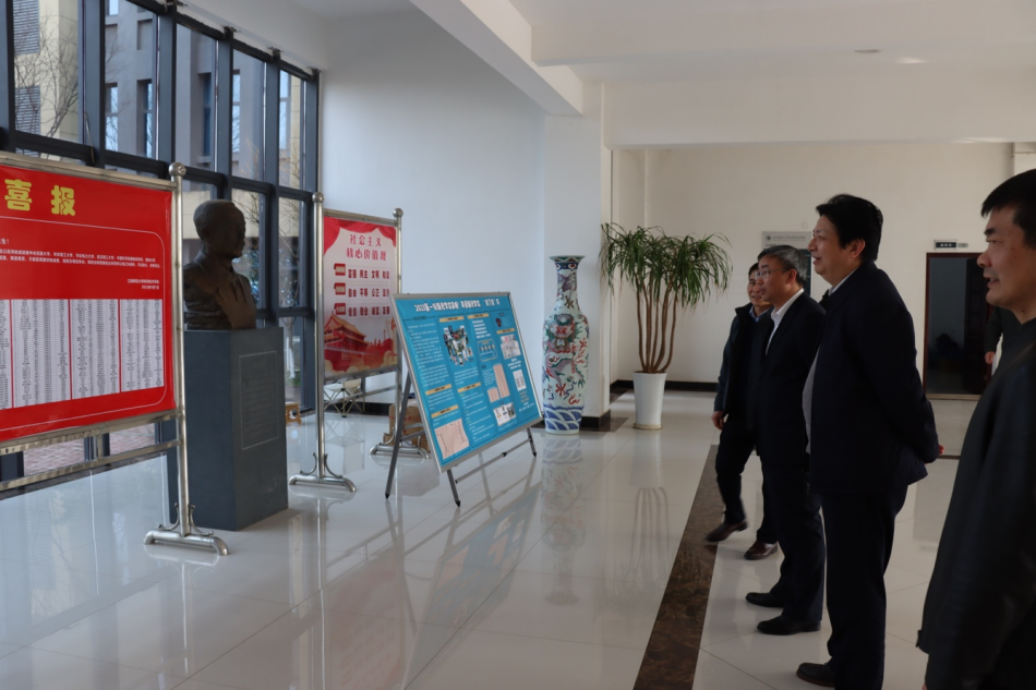江西师范大学党委书记黄加文深入江西师范大学科技学院考察调研