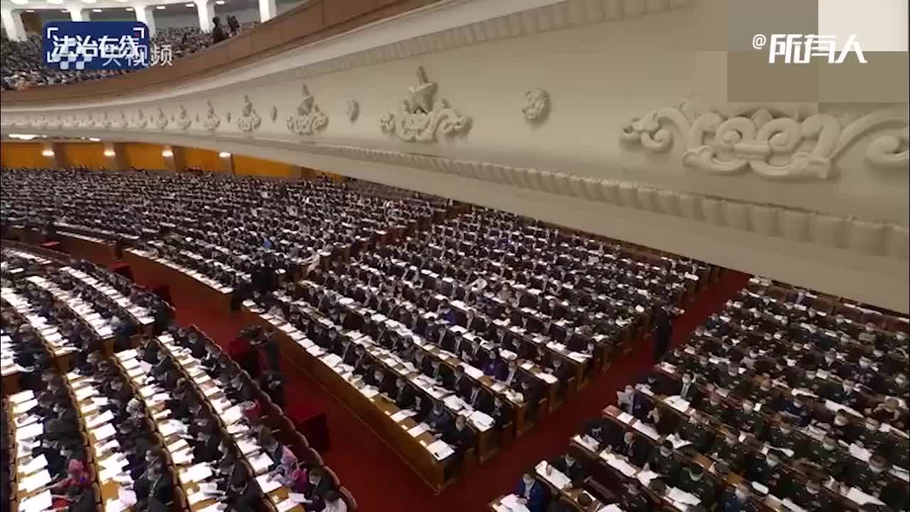 最高人民法院工作报告：让快递小哥外卖骑手有尊严有保障