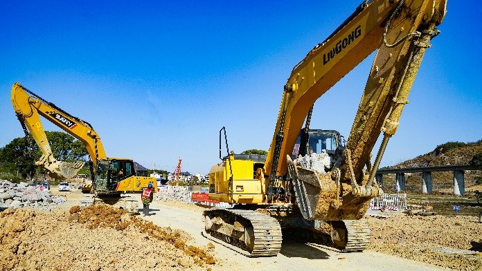 进展顺利!梨东高速改扩建掀起春季施工高潮