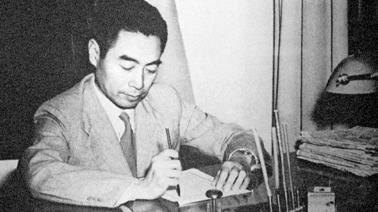 周恩来魅力有多大？迷倒印度女总理，被西方记者评为"东方第一美男子"