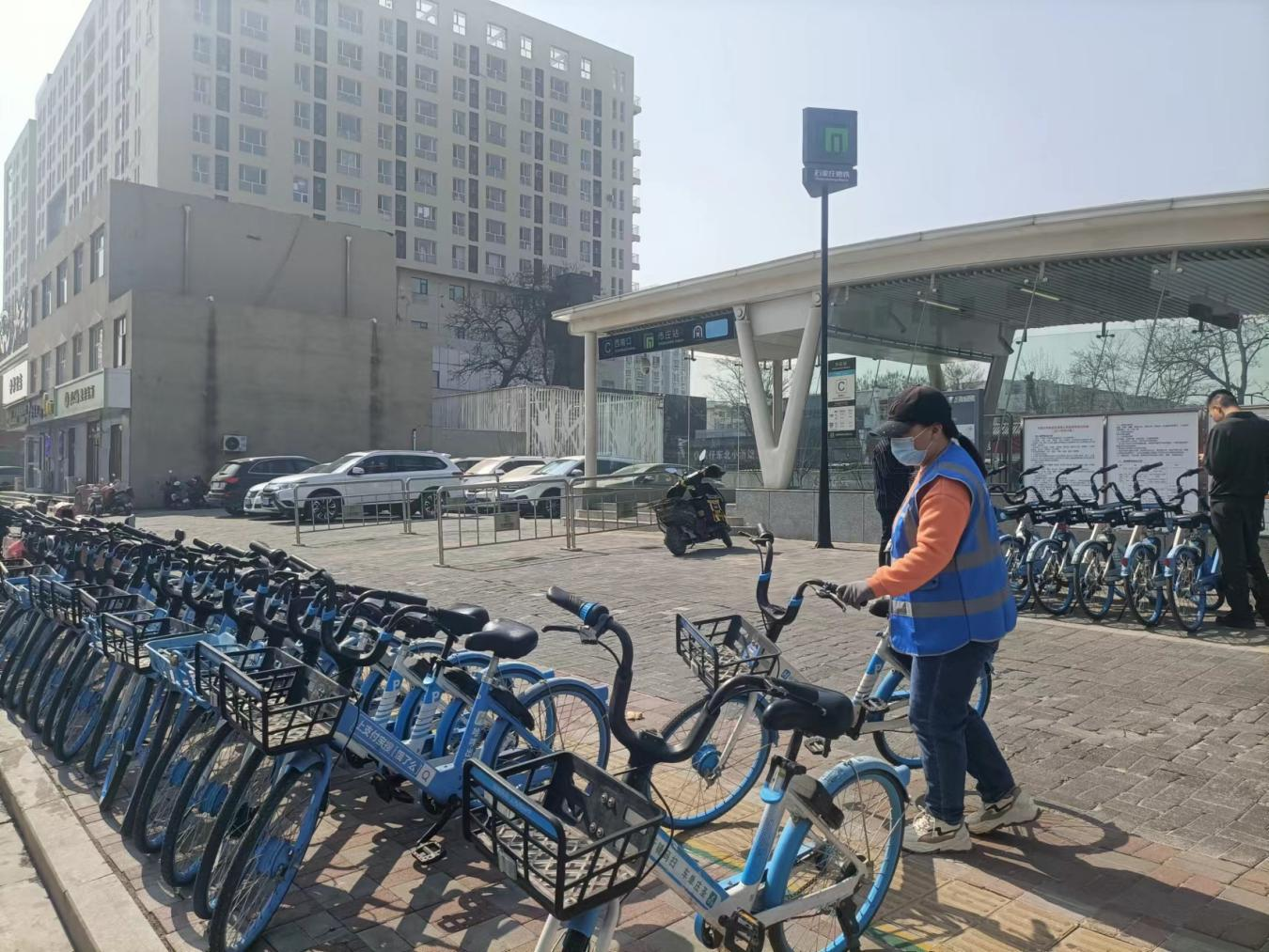 共享单车女运维：日均上万步，“走”出幸福生活