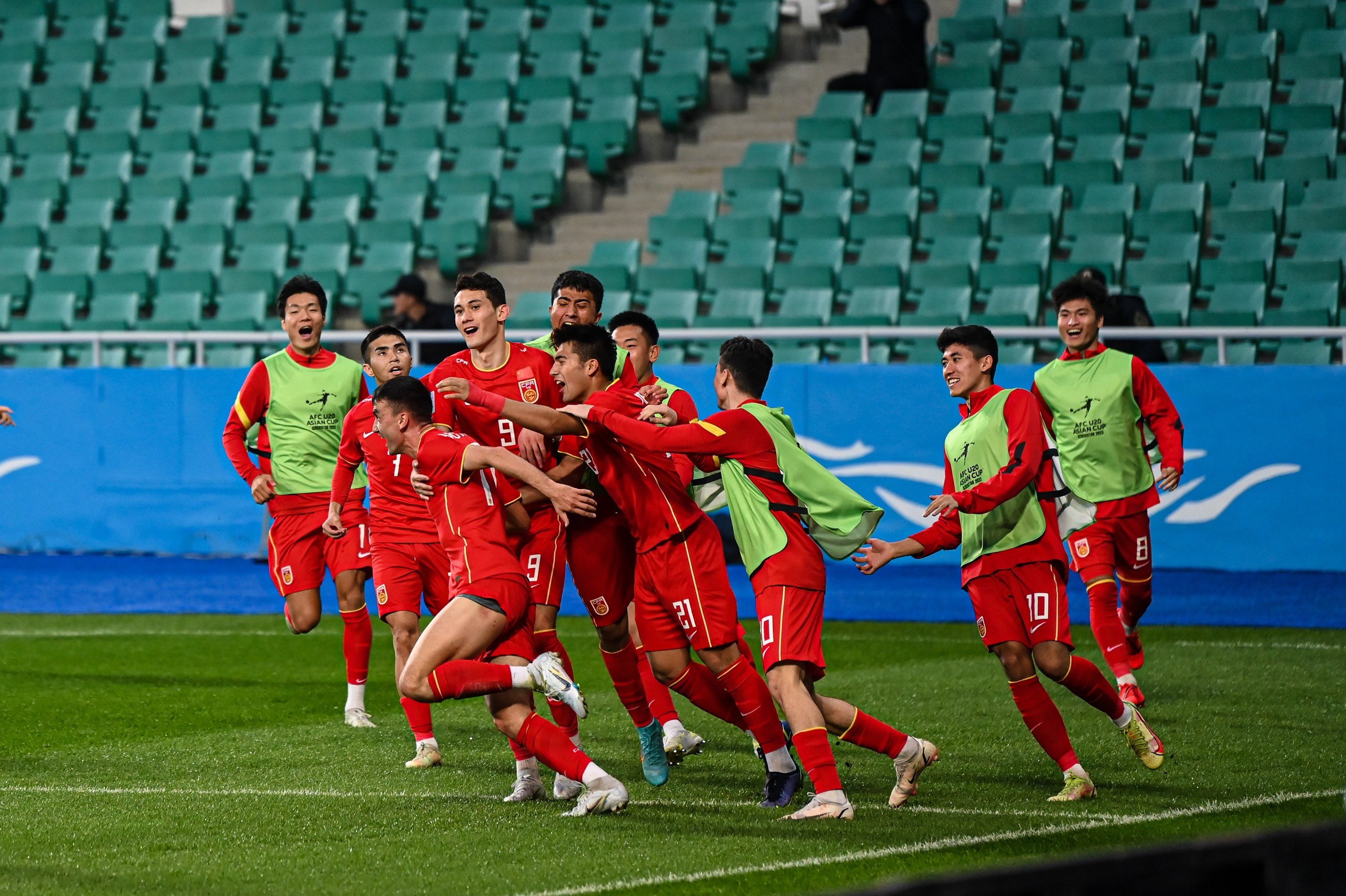 中国足球为数不多的喜讯!U20国足2比0出线在望