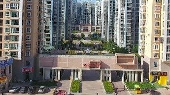 兰州新区商投集团职工干部热议两会